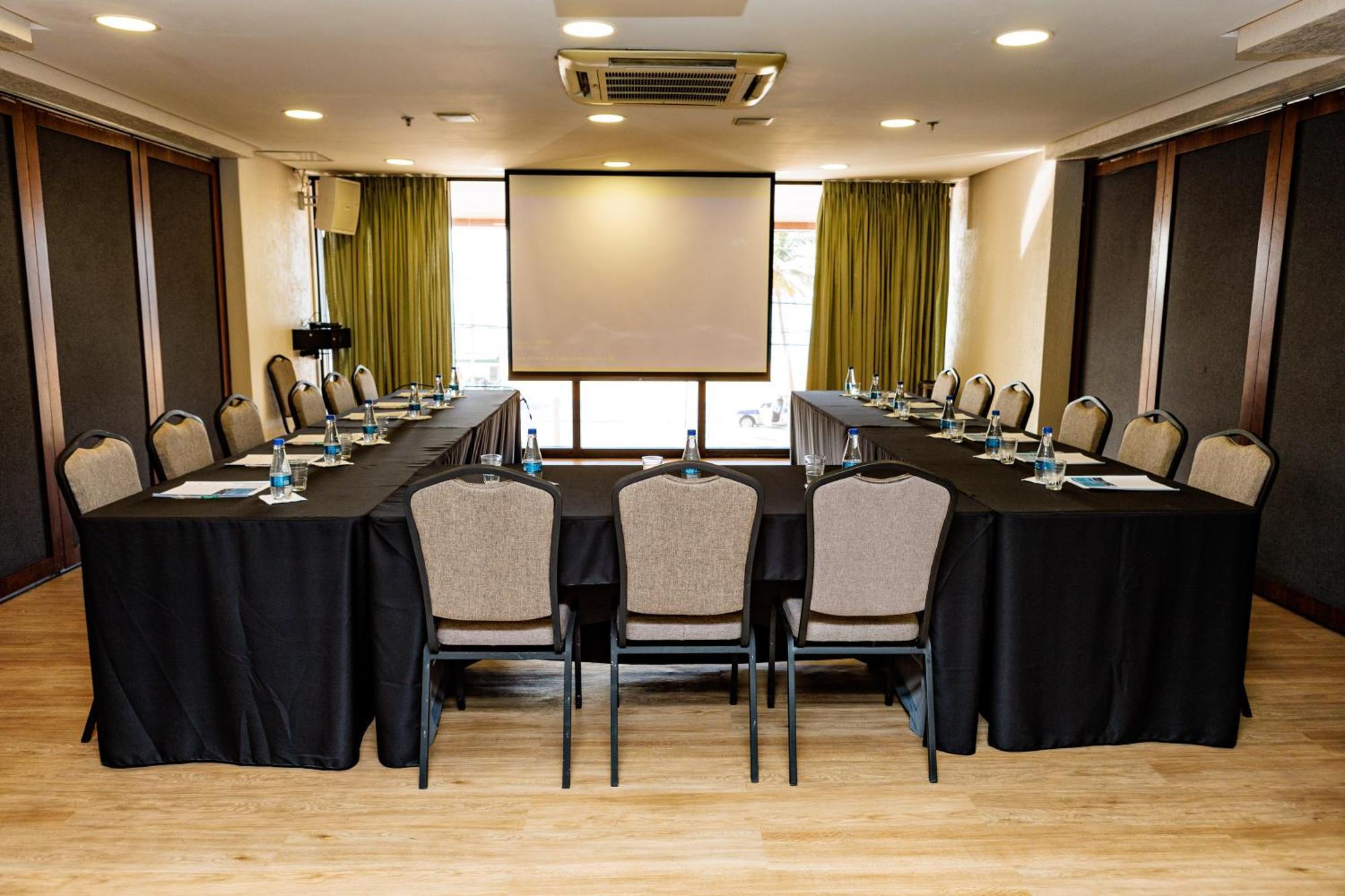 Quality Suites Vila Velha Vila Velha  Ngoại thất bức ảnh